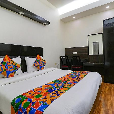Fabhotel La Ola New Delhi Exterior photo
