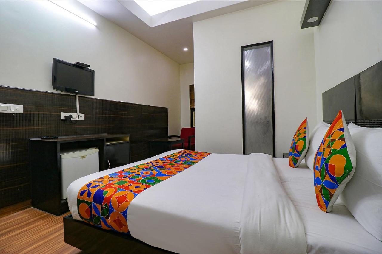 Fabhotel La Ola New Delhi Exterior photo