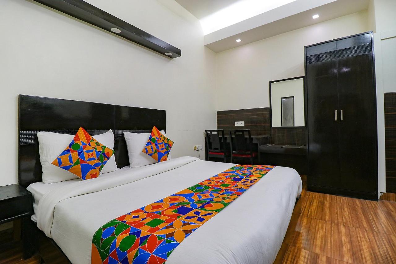 Fabhotel La Ola New Delhi Exterior photo