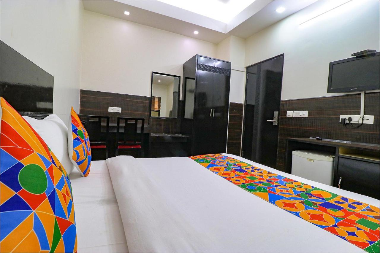 Fabhotel La Ola New Delhi Exterior photo